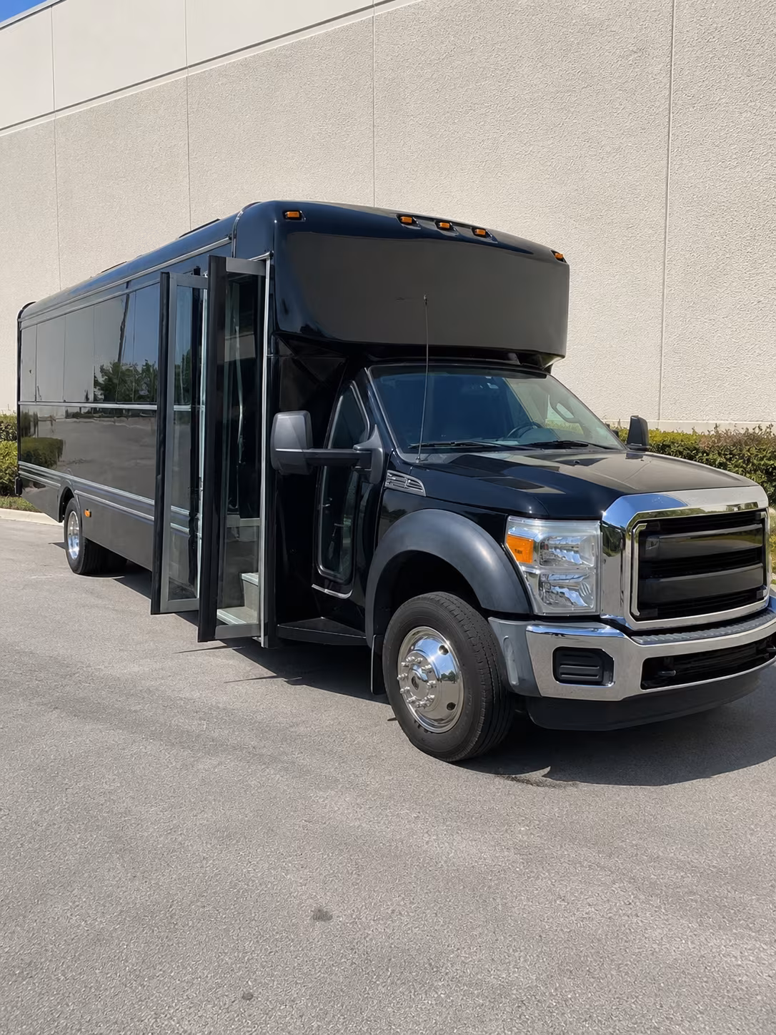 Richmond Birthday, Sweet 16, & Quinceañera Transportation party bus exterior