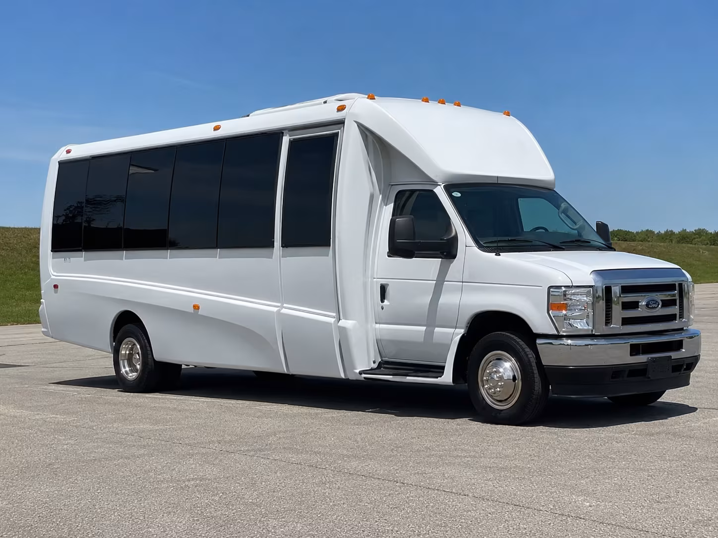 Richmond Birthday, Sweet 16, & Quinceañera Transportation group transportation