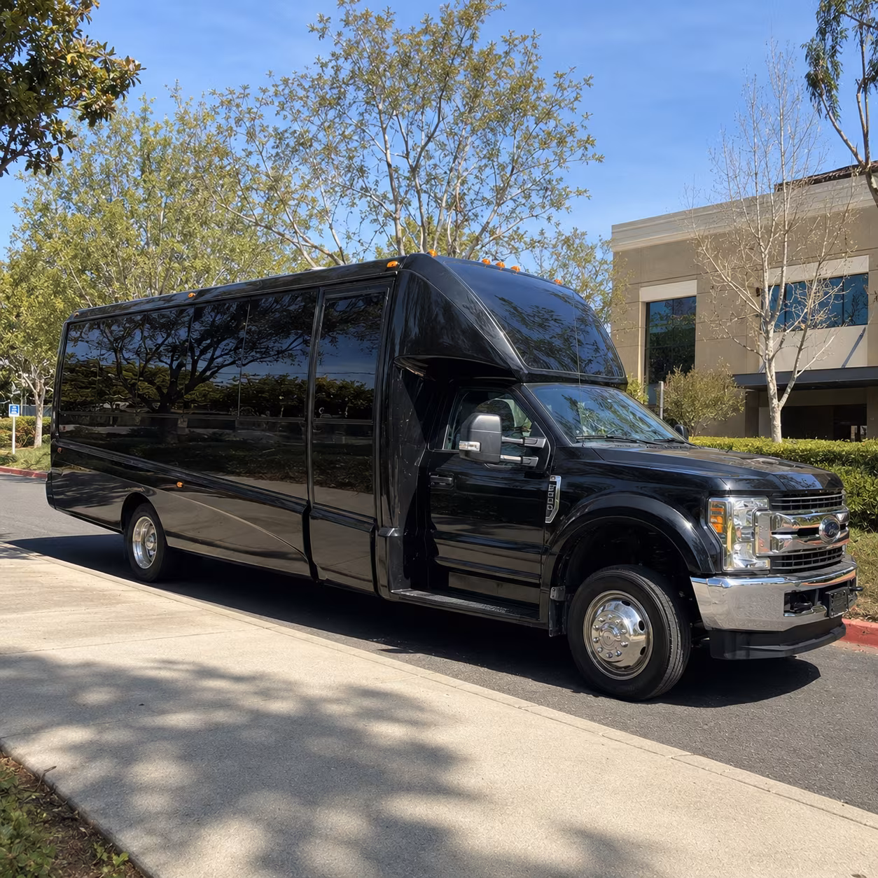 Richmond Winery Tour & Pub Crawl Transportation party bus exterior