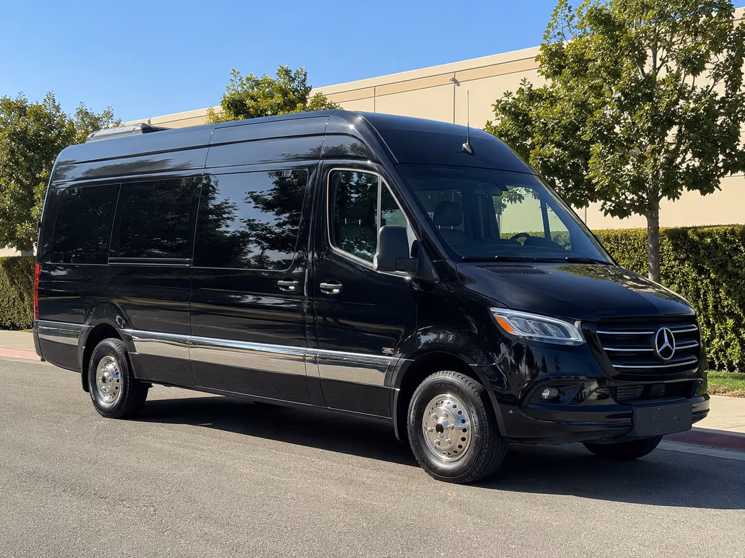 Suffolk Airport Shuttles & Transportation